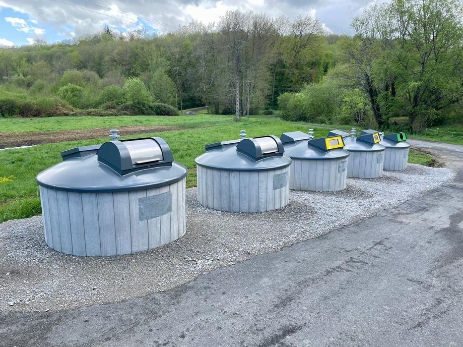 Semi-underground & above-ground containers